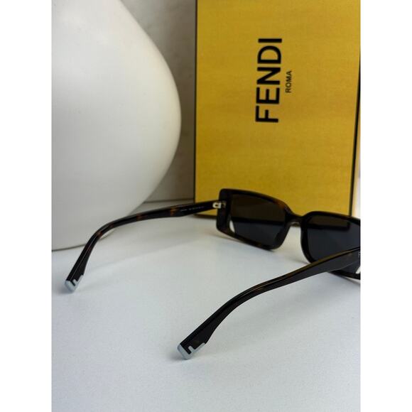 NEW Fendi FE40164I Way Brown Rectangular Slim Sunglasses